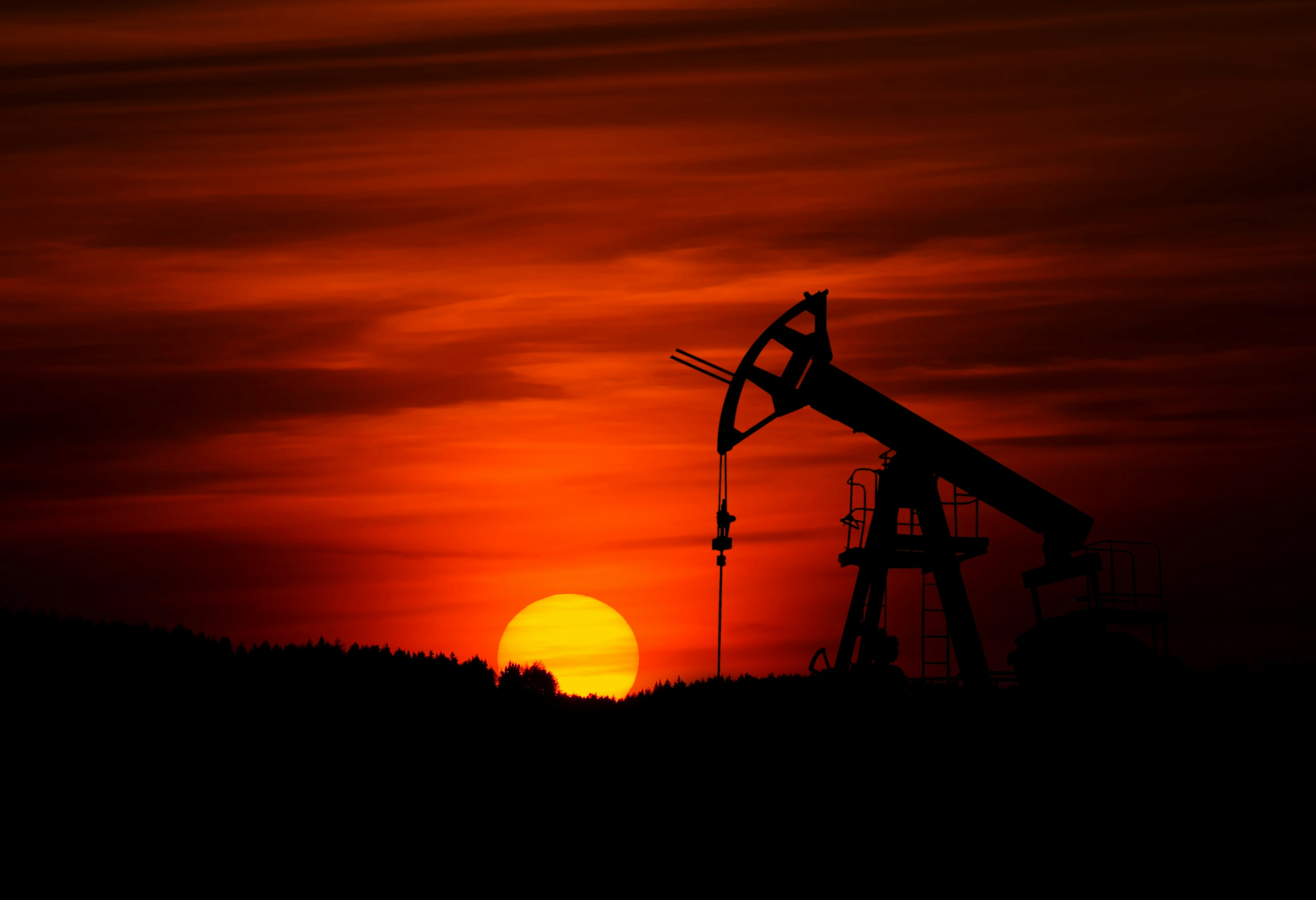 Oil Back Above $100. Three Straight Losses. Brent at $100.46. This Tape Has No Floor.