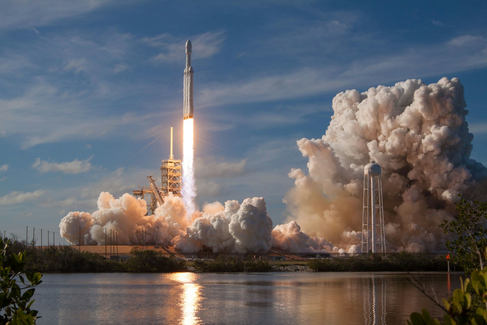 SpaceX Debuts in the Largest IPO Ever. Trump Claims an Iran Deal Framework and Brent Drops to $88.