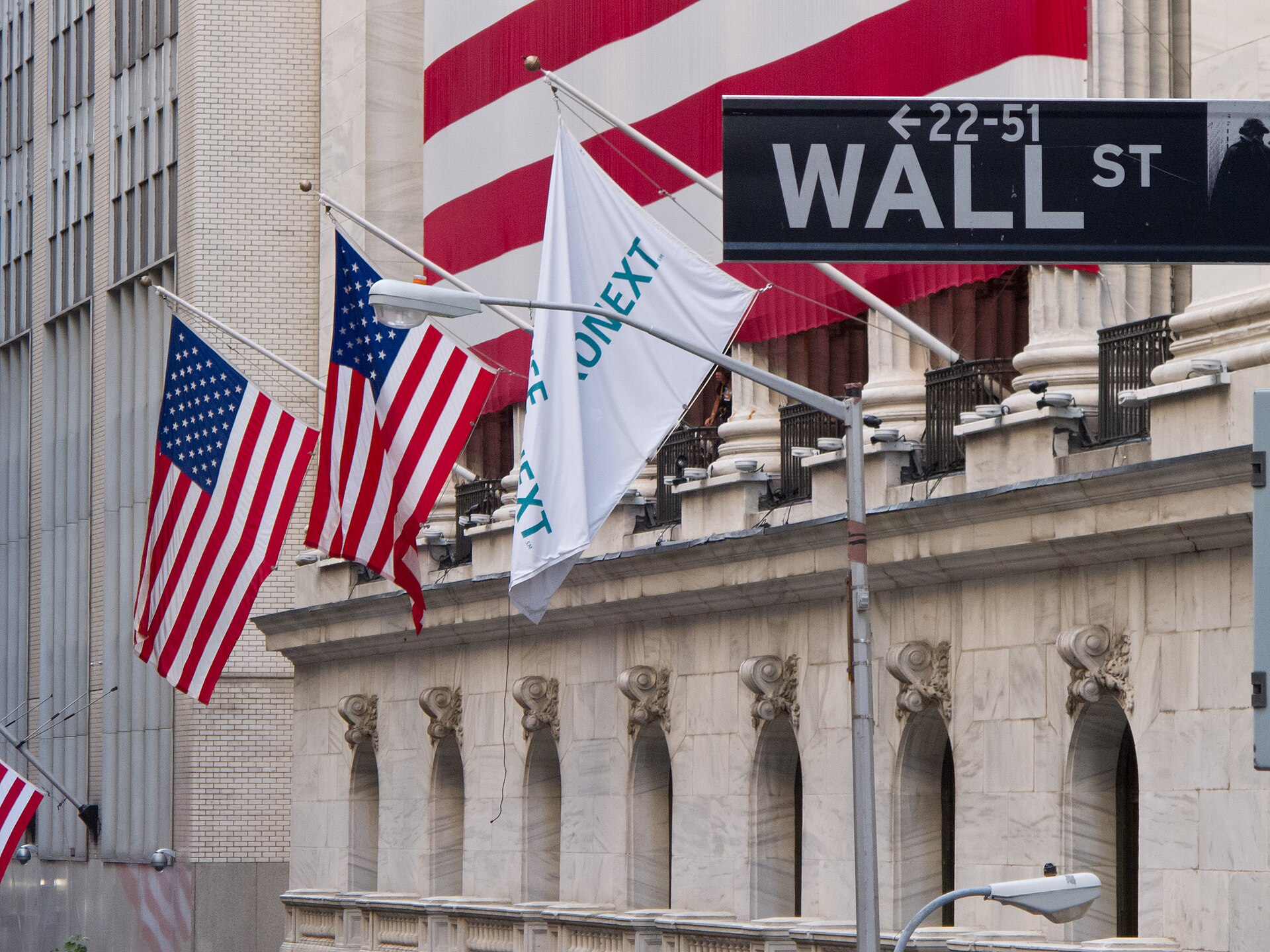 Wall Street Reopens With Chips Extending the Memory Reversal. The Dovish Jobs Miss Keeps a Fed Cut Alive.