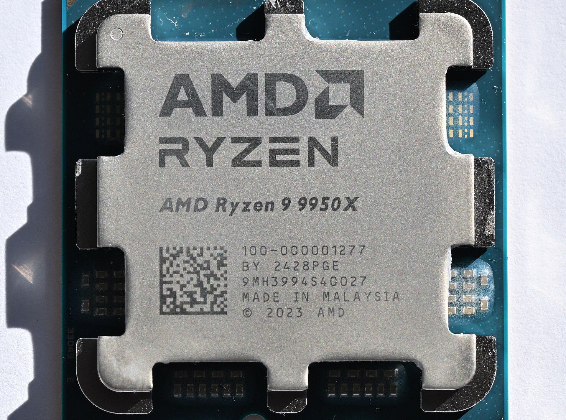The Tape Repriced the CPU Layer on Twelve Days of Download Data. The Two-Year Closed at a Cycle High Anyway.